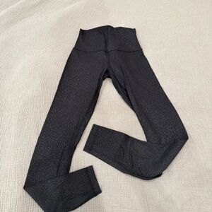 NEW WITOUT TAGS NWOT SIZE 4 BLACK LEOPARD EMBOSS ALIGN LEGGINGS